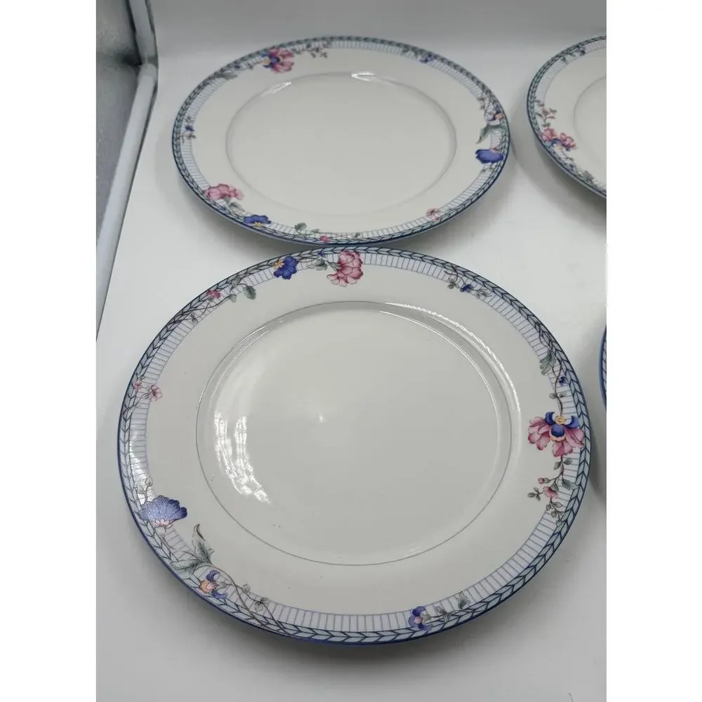 Vintage Blue Lattice by Oneida DINNER PLATE 10 3/8